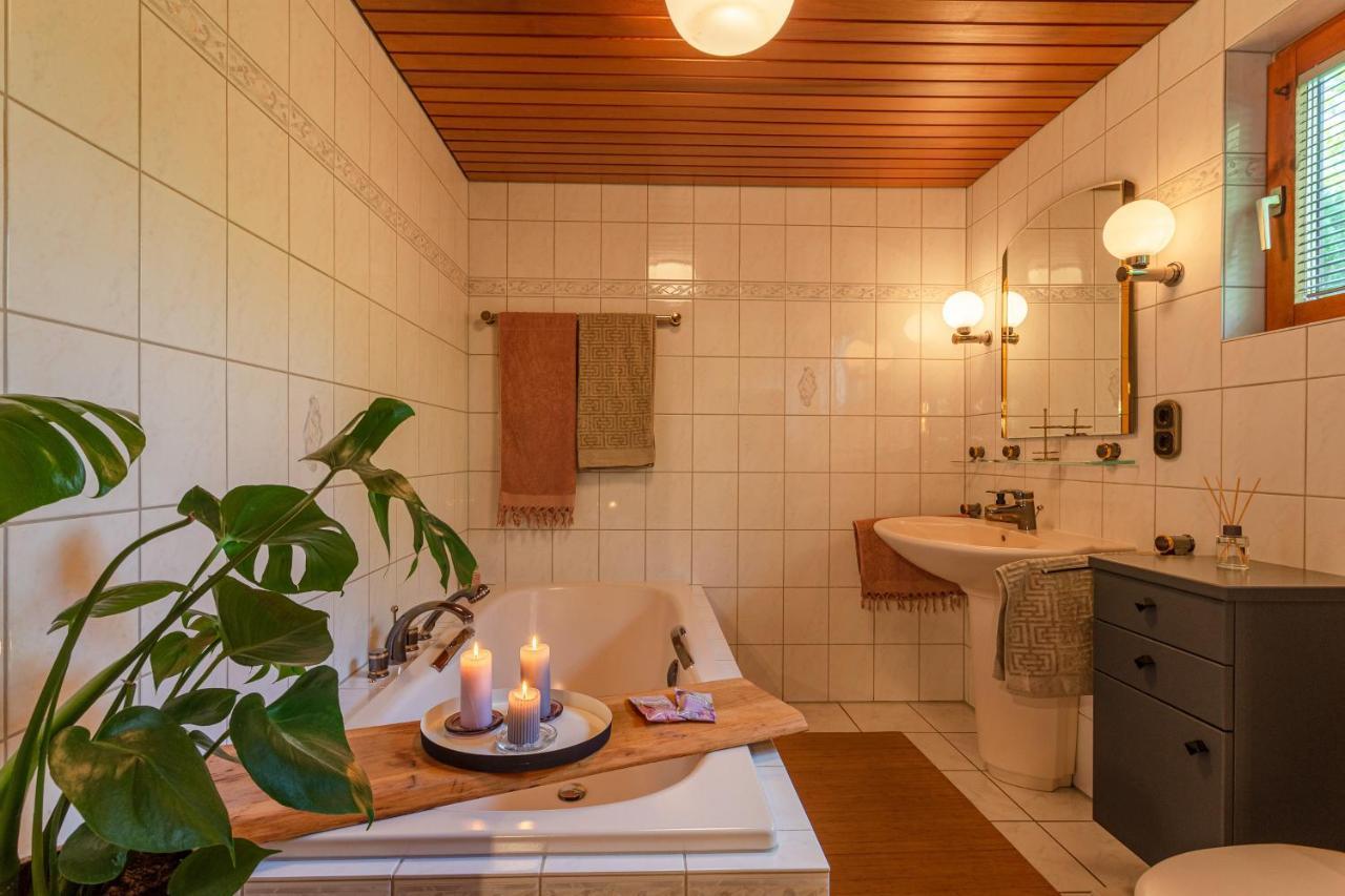 Blockhaus Eifelsteig W/ Kamin Garten & Feuerstelle Berndorf  エクステリア 写真